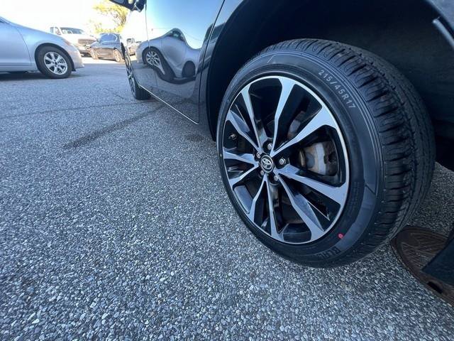 Used 2017 Toyota Corolla SE w/ Carpet Mat Package (TMS) FWD image 22