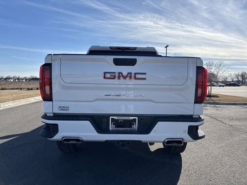 Used 2023 GMC Sierra 1500 AT4 w/ AT4 Premium Package image 7