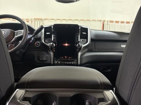 New 2026 RAM 2500 Big Horn AWD/4WD image 19