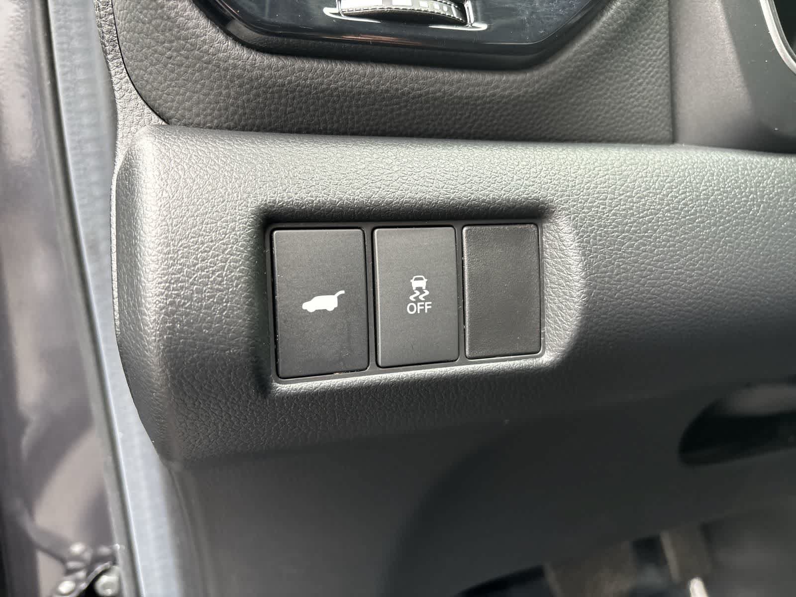 Used 2025 Honda Pilot Touring image 10
