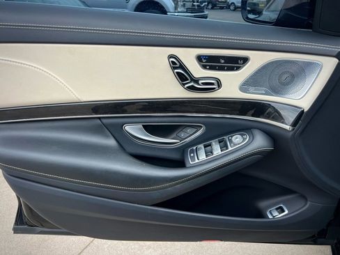 Used 2018 Mercedes-Benz S 560 Sedan image 45