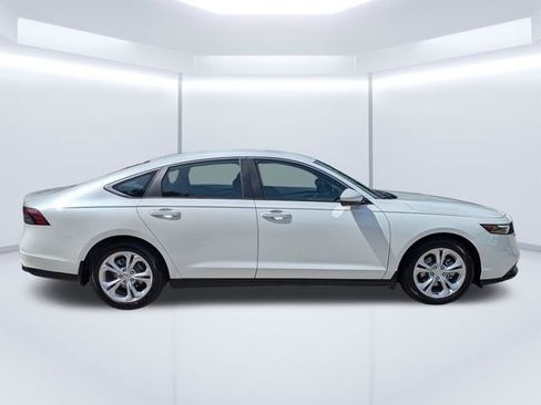 Certified 2025 Honda Accord LX image 3