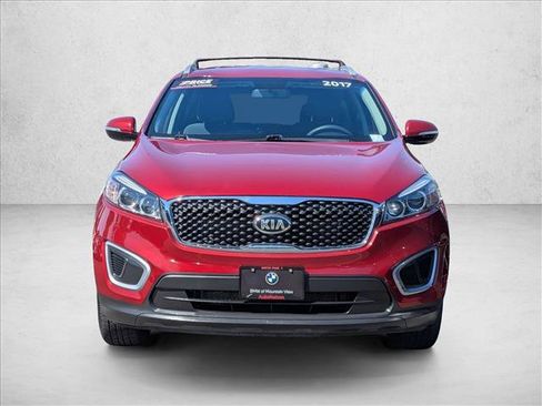 Used 2017 Kia Sorento AWD image 2