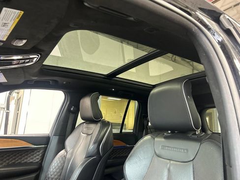 Used 2024 Jeep Grand Cherokee Summit AWD/4WD image 6