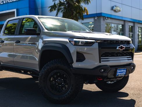 New 2026 Chevrolet Colorado ZR2 w/ ZR2 Bison Edition AWD/4WD image 3