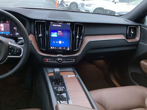 Certified 2023 Volvo XC60 B5 Plus w/ Protection Package Premier image 31