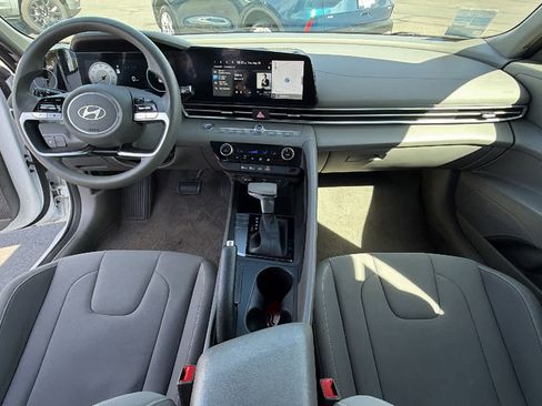 Used 2024 Hyundai Elantra SEL FWD image 26
