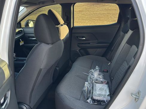 New 2026 Nissan Kicks SV w/ SV Premium Package image 9