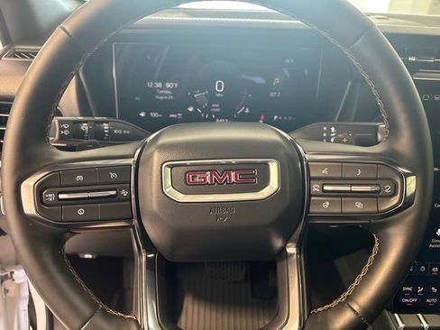 Used 2026 GMC Terrain AT4 AWD/4WD image 9