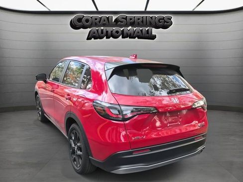 Certified 2025 Honda HR-V Sport image 2