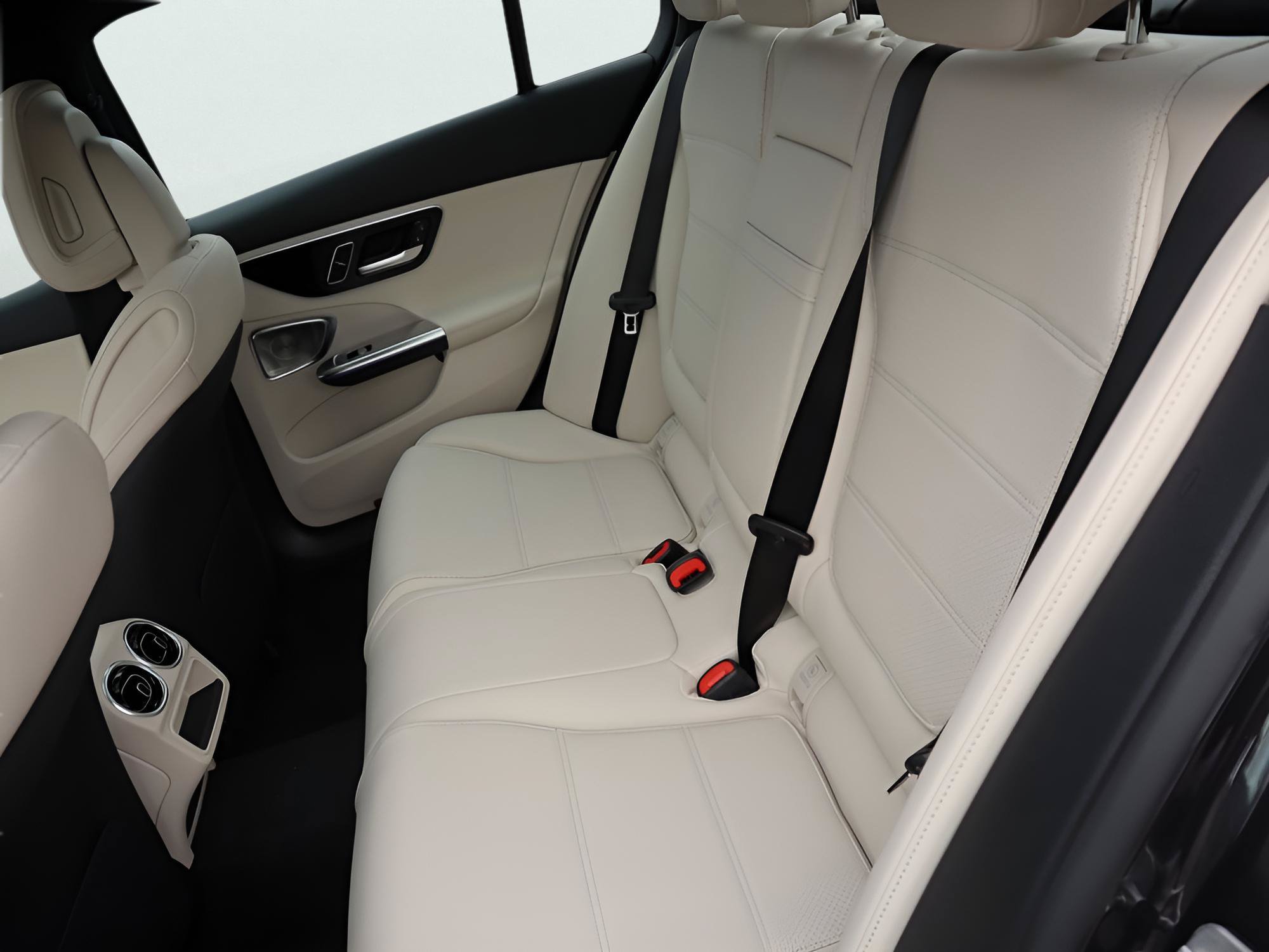 Certified 2026 Mercedes-Benz C 300 4MATIC Sedan image 21
