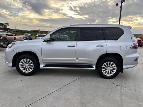 Used 2014 Lexus GX 460 image 7