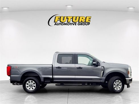 Certified 2024 Ford F250 XLT image 3