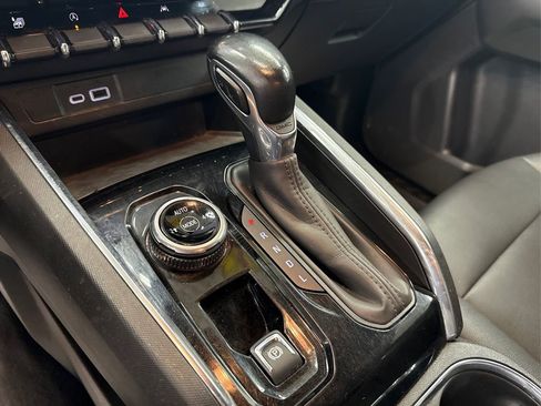 Used 2024 GMC Canyon Elevation w/ Elevation Premium Package image 36