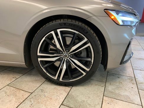 Used 2019 Volvo S60 T6 R-Design AWD/4WD image 11