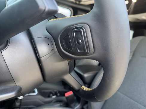 Used 2024 Jeep Wrangler Sport S image 19