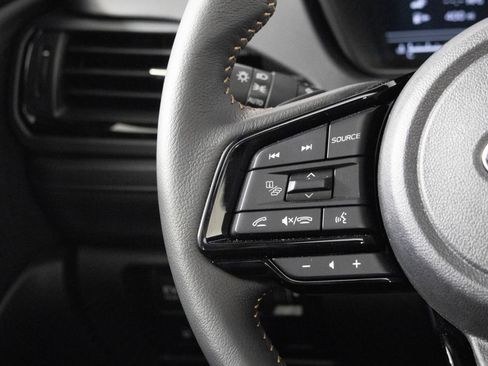 Used 2025 Subaru Forester Touring image 31