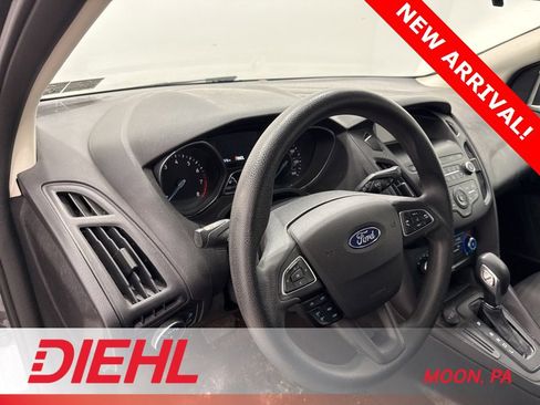 Used 2018 Ford Focus SE image 18