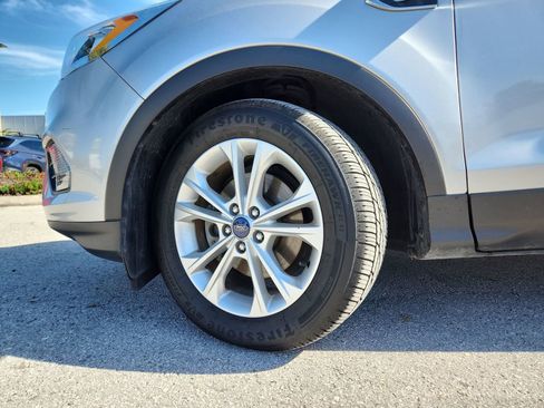 Used 2017 Ford Escape SE w/ Equipment Group 201A image 30