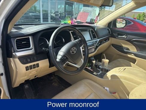 Used 2015 Toyota Highlander Limited image 10