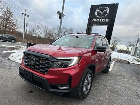 Used 2023 Honda Passport TrailSport image 2