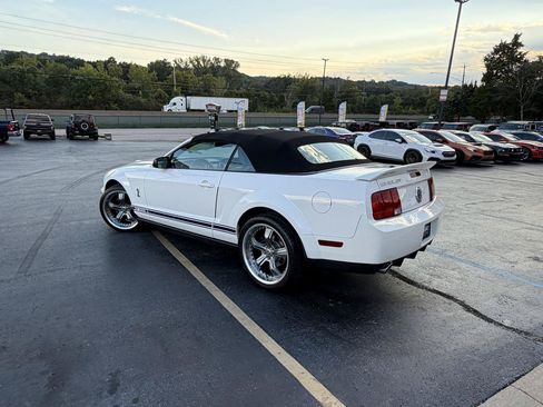 Used 2007 Ford Mustang Shelby GT500 RWD image 3
