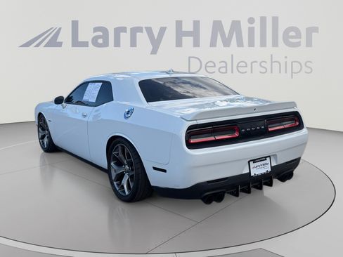 Used 2015 Dodge Challenger R/T w/ Quick Order Package 28B R/T RWD image 4