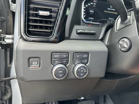 Used 2024 GMC Sierra 1500 AT4 w/ Technology Package AWD/4WD image 31