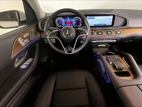 Certified 2025 Mercedes-Benz GLE 350 4MATIC image 5