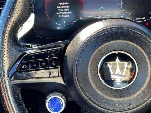 Used 2024 Maserati Grecale GT image 18