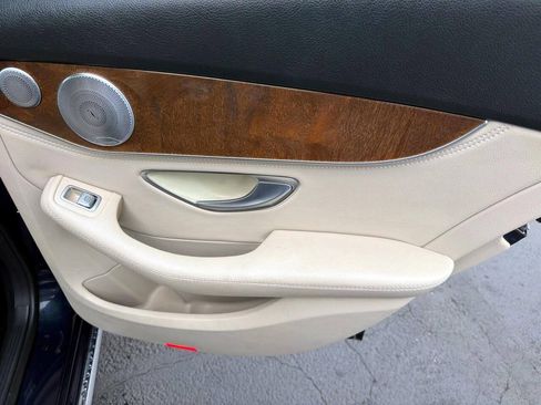 Used 2015 Mercedes-Benz C 300 4MATIC Sedan image 13