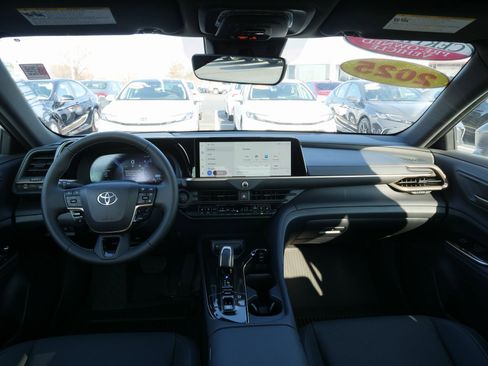 Used 2026 Toyota Crown XLE image 20