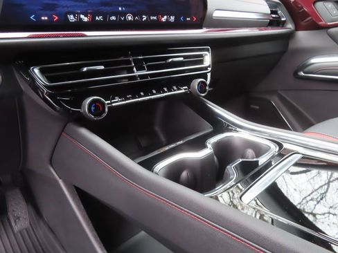 New 2026 Chevrolet Traverse RS w/ LPO, Floor Liner Package image 6