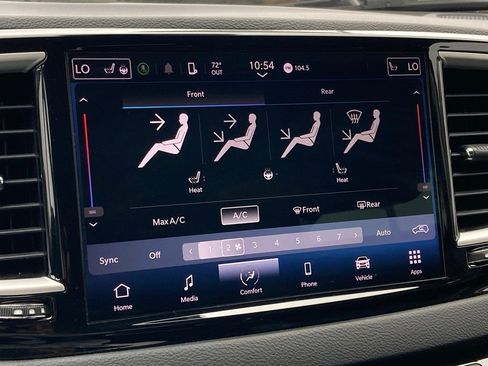 Used 2023 Chrysler Pacifica Touring-L image 22