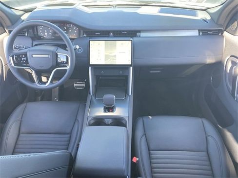 Used 2025 Land Rover Discovery Sport Dynamic SE image 12