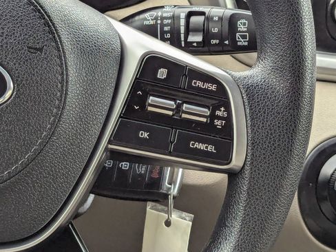 Used 2019 Kia Sorento FWD image 19