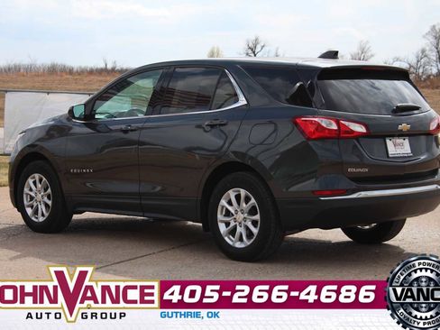 Used 2020 Chevrolet Equinox LT w/ Driver Convenience Package image 6
