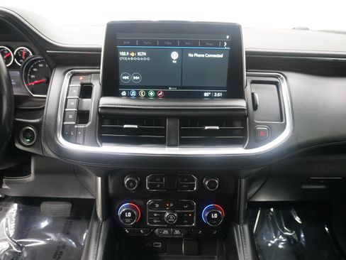 Used 2021 Chevrolet Suburban Z71 AWD/4WD image 22