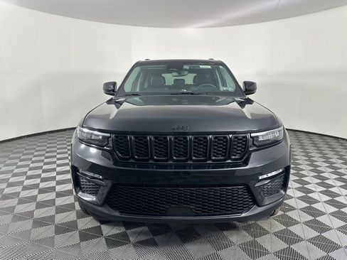 Certified 2023 Jeep Grand Cherokee Limited w/ Black Appearance Package image 14