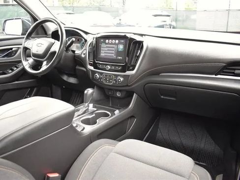Used 2019 Chevrolet Traverse LT w/ LPO, Floor Liner Package AWD/4WD image 12