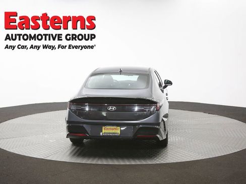 Used 2025 Hyundai Sonata SEL FWD image 38