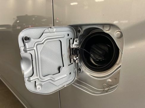 Used 2017 Nissan NV 3500 SV RWD image 46