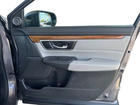 Used 2017 Honda CR-V Touring image 19