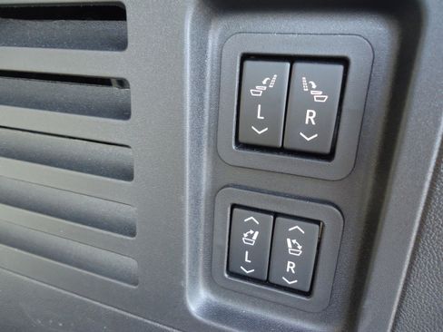 Used 2024 GMC Acadia Denali w/ Super Cruise Package image 34