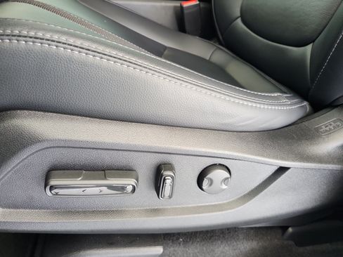 Used 2025 Honda Pilot EX-L image 17