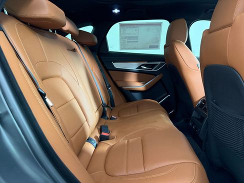 New 2026 Jaguar F-PACE R-Dynamic S image 25