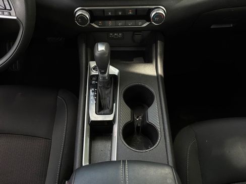 Used 2025 Nissan Altima 2.5 SV FWD image 15