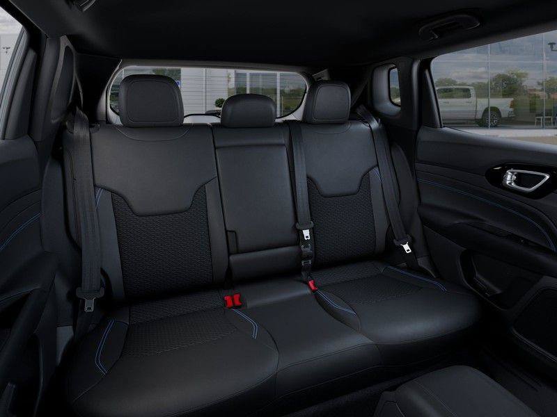 New 2026 Jeep Compass Latitude AWD/4WD image 15