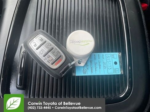 Used 2024 Chrysler Pacifica Select image 27