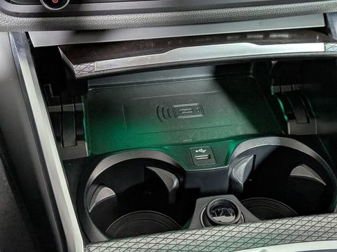 Used 2025 BMW 330i xDrive Sedan w/ M Sport Package image 32